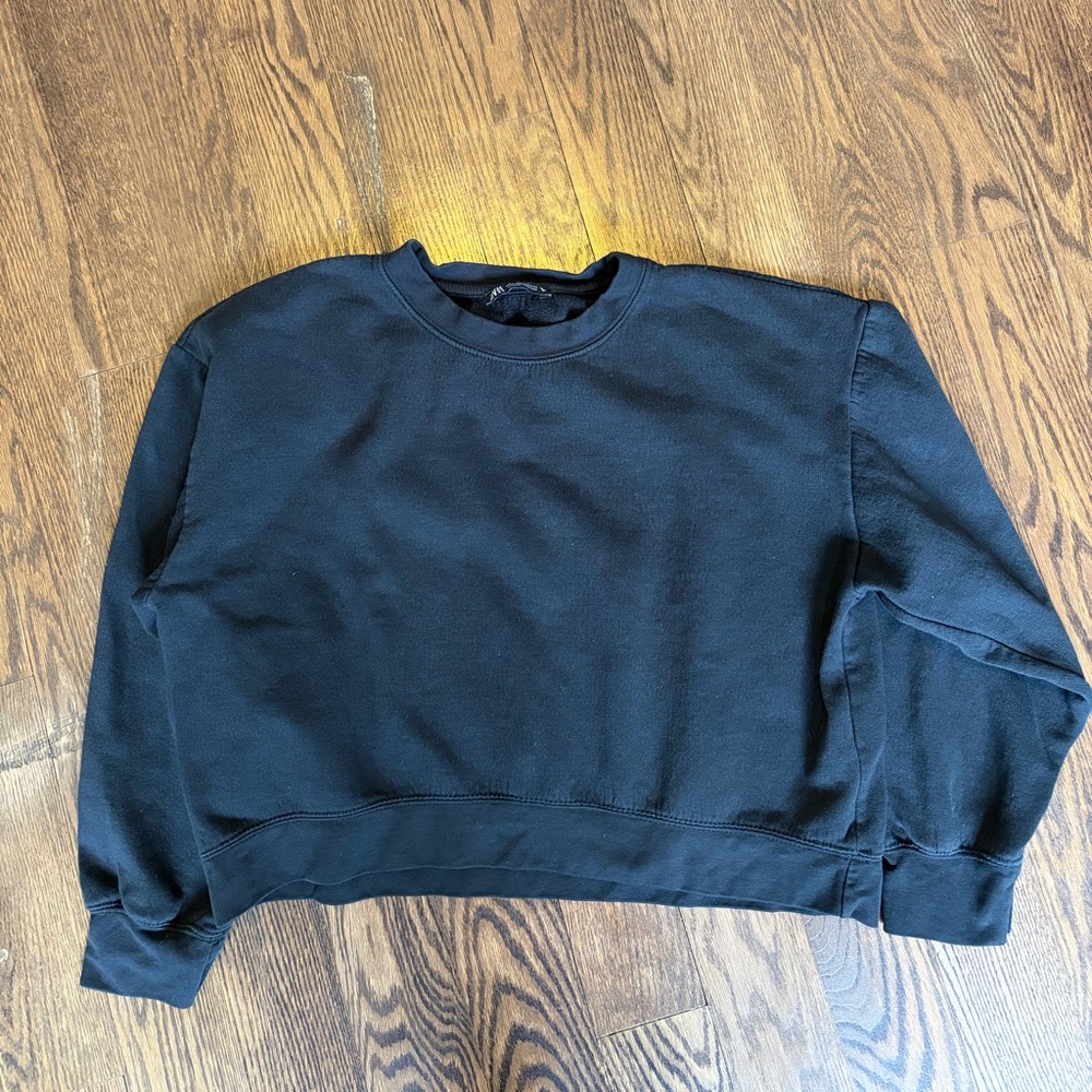 Zara Womens Black Cropped Sweatshirt Size L (Fits Small) Crewneck Minimalist